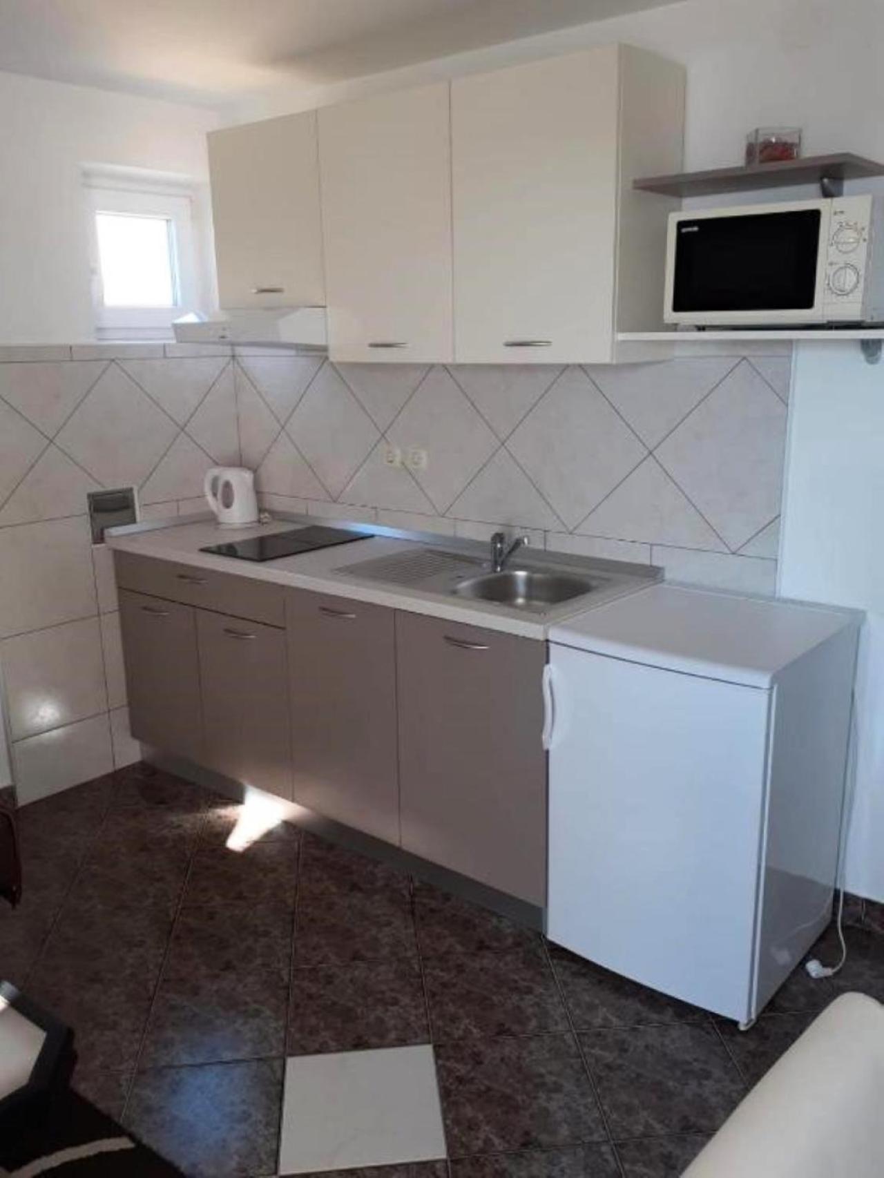 Guest House Lucija Banjol Phòng bức ảnh