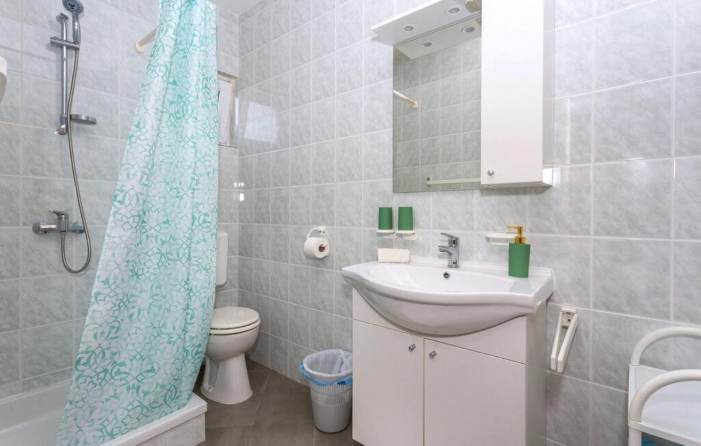 Guest House Lucija Banjol Ngoại thất bức ảnh