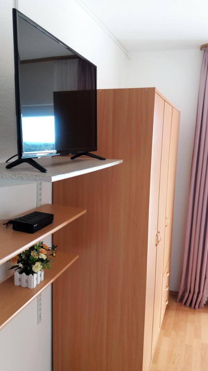 Guest House Lucija Banjol Ngoại thất bức ảnh
